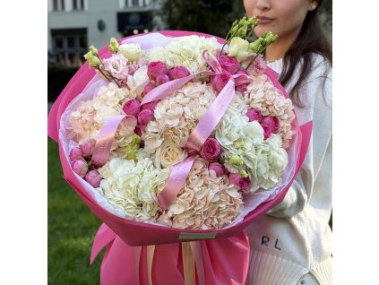 💕 Big Pink Bouquet
