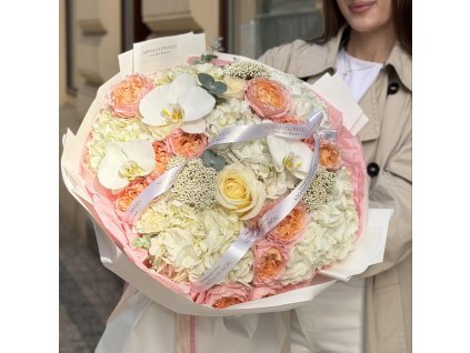 🍑 Peach Garden Bouquet