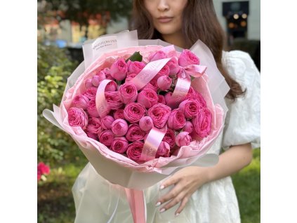 🌸 Peony Spray Roses Giselle